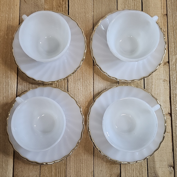 VINTAGE ANCHOR HOCKING FIRE KING TEA SET - GOLD RIMMED SWIRLED SHELL MILK GLASS - Picture 5 of 8